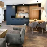 Ξενοδοχείο με διαμερίσματα Aplend Ovruc Štrbské Pleso