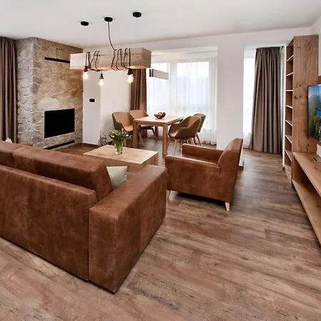 Ξενοδοχείο με διαμερίσματα Aplend Ovruc 4*