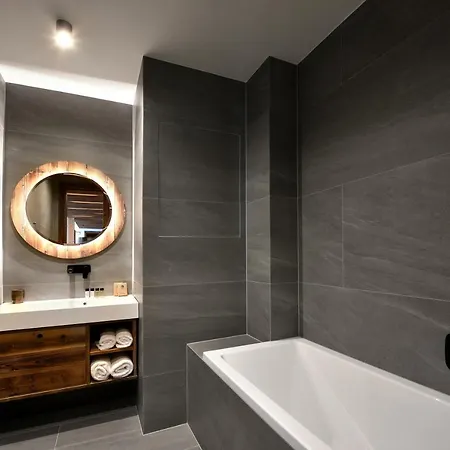 Aplend Ovruc Aparthotel 4*