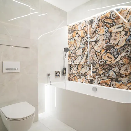 Aplend Ovruc Aparthotel 4*